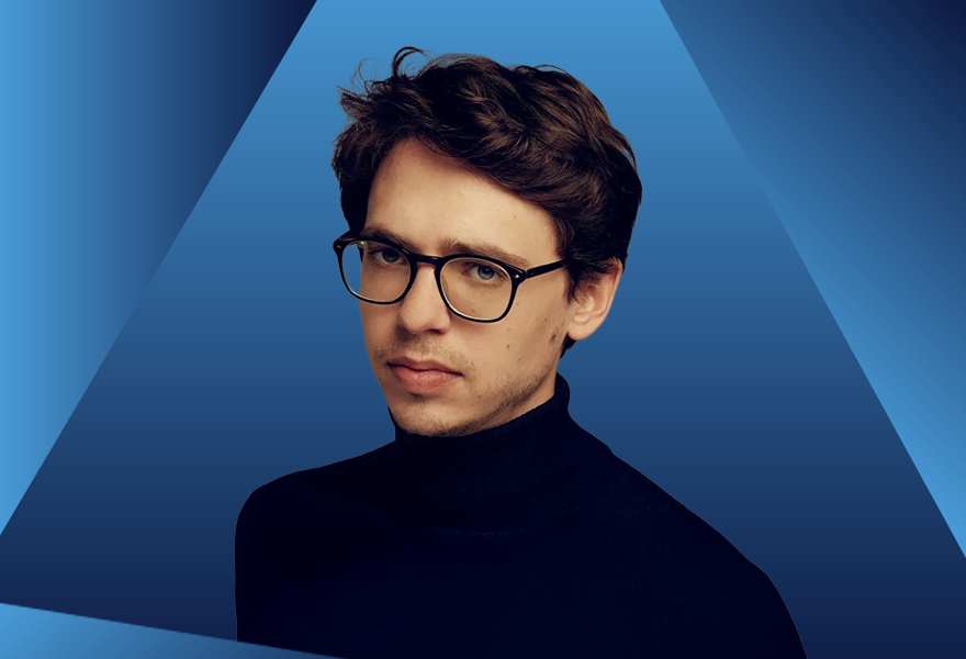 Header image of page : LUCAS DEBARGUE