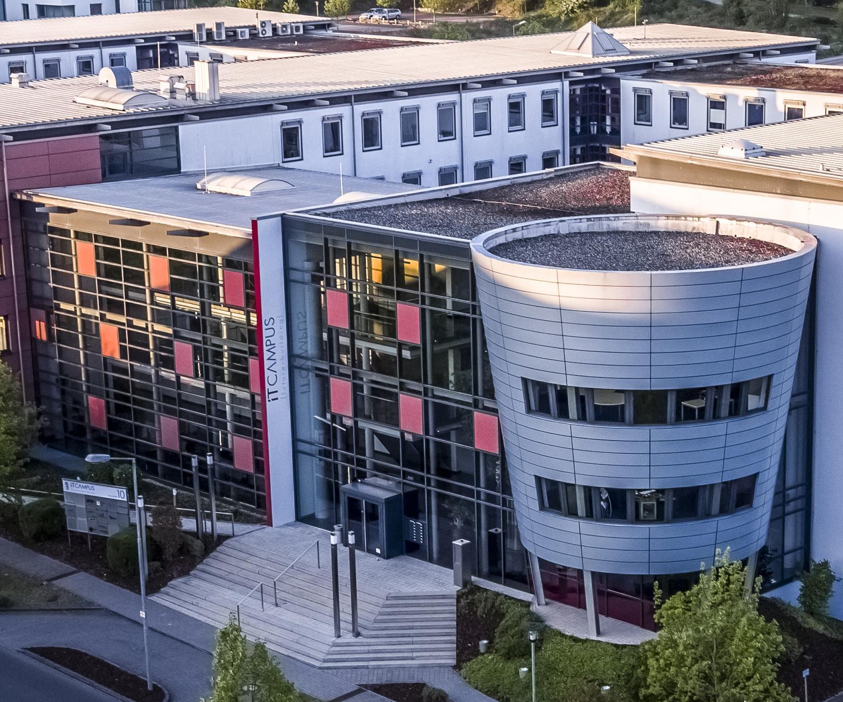 Attraktive Lage mit guter Anbindung an öffentliche Verkehrsmittel