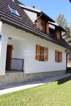 Dom na sprzedaż w Ličko senjska županija, Korenica zdjęcie 1