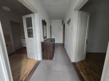 屋 出售 在 Primorsko goranska županija, Ravna Gora 照片 4