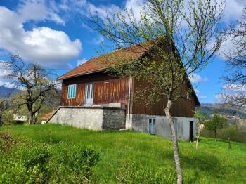 Kuća za prodaju u Primorsko goranska županija, Vrbovsko fotografija 2