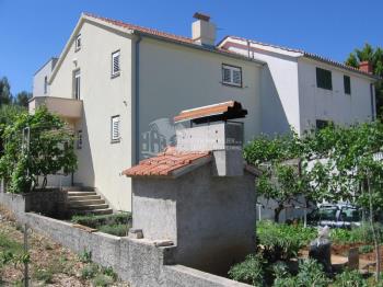 Kuća za prodaju u Šibensko kninska županija, Žaborić fotografija 1