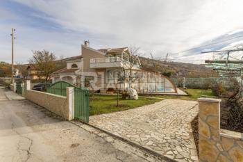 Casa en venta en Splitsko dalmatinska županija, Dugopolje foto 1