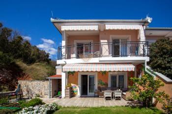Haus zu verkaufen in Opština Herceg Novi, Zelenika foto 1