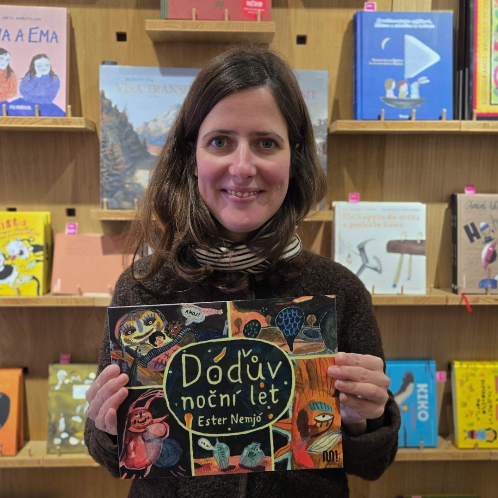 ما وراء الطائرة الورقية في القاهرة: ورشة عمل مع إستر نيميو - صنع كتاب ما وراء الورق