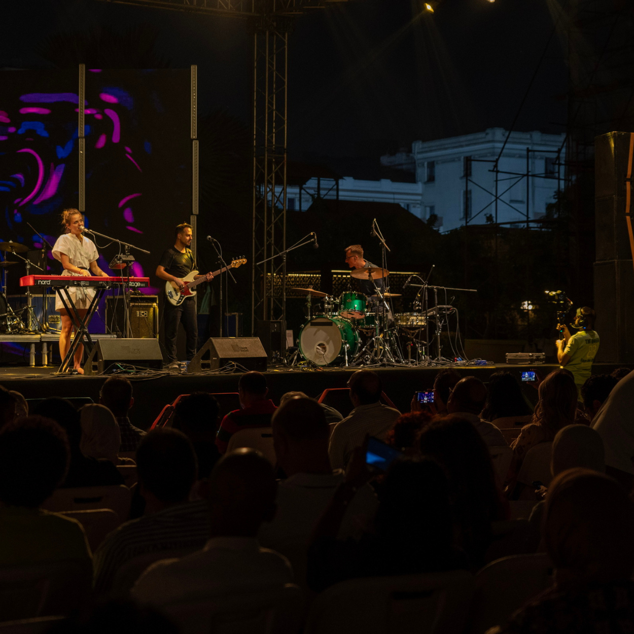 عام الموسيقى التشيكية: Bára Zmeková في SheArts في القاهرة