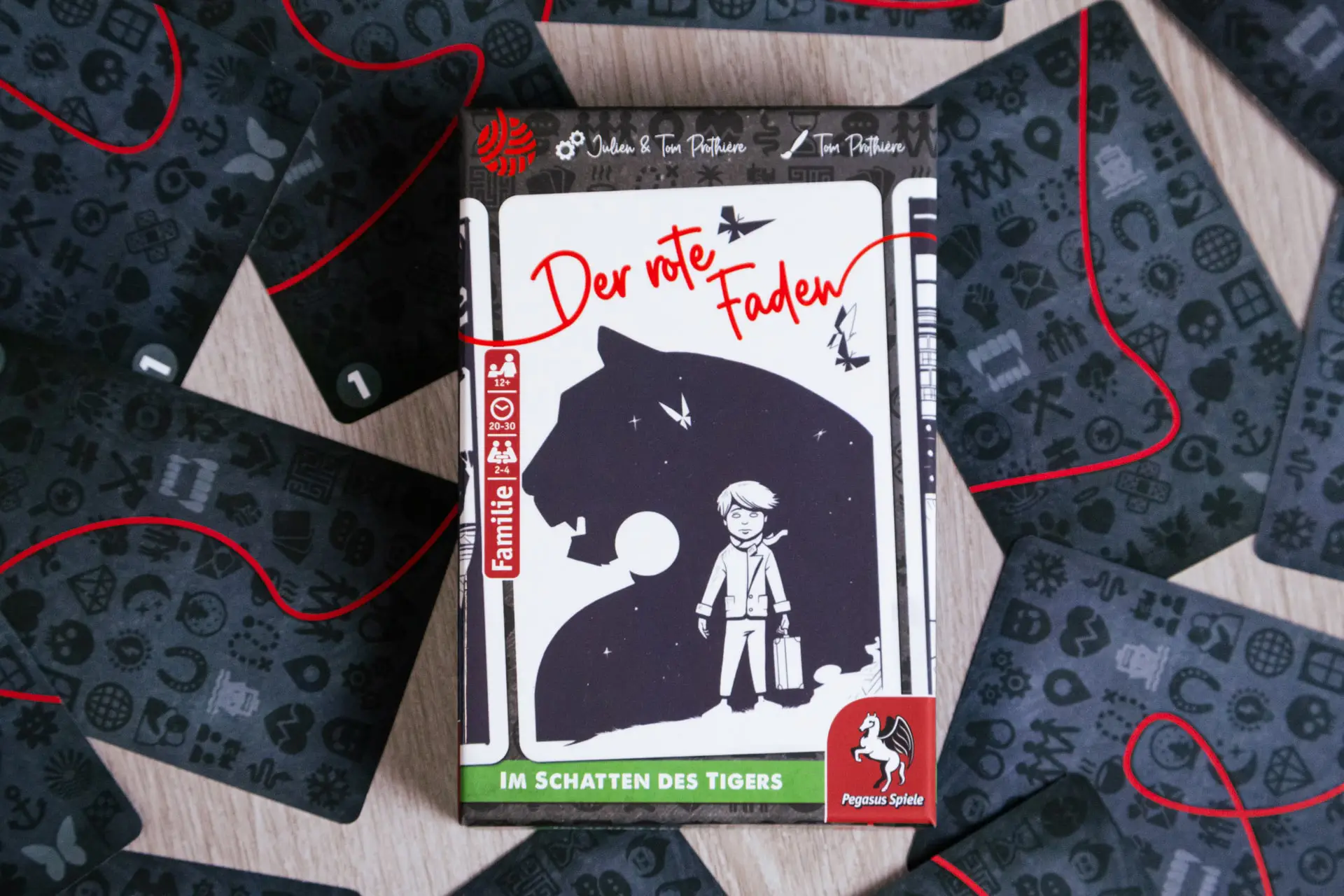 Karten des Brettspiels Der rote Faden