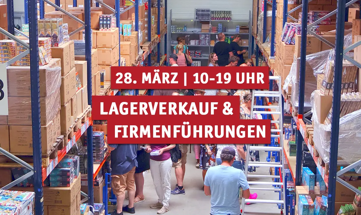 28. März 10-19 Uhr Lagerverkauf & Firmenführungen; Menschen stehen in einem Hochregallager