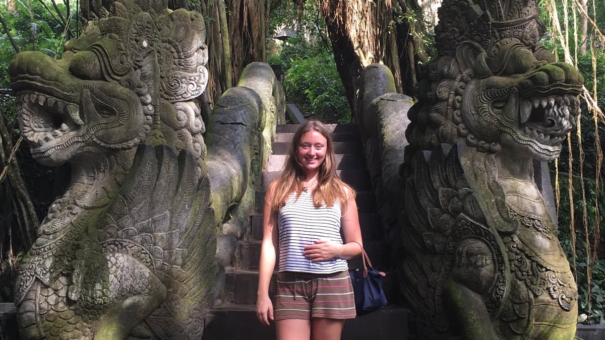 Mathilde mit Steindrachen