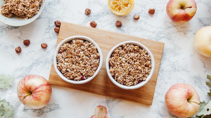 Apfel-Birnen-Kompott mit Streuseln