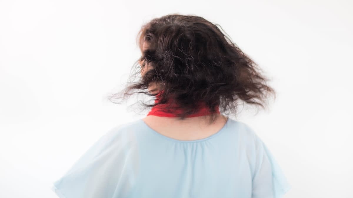 Nicole wirbelt herum Nicole wirbelt herum