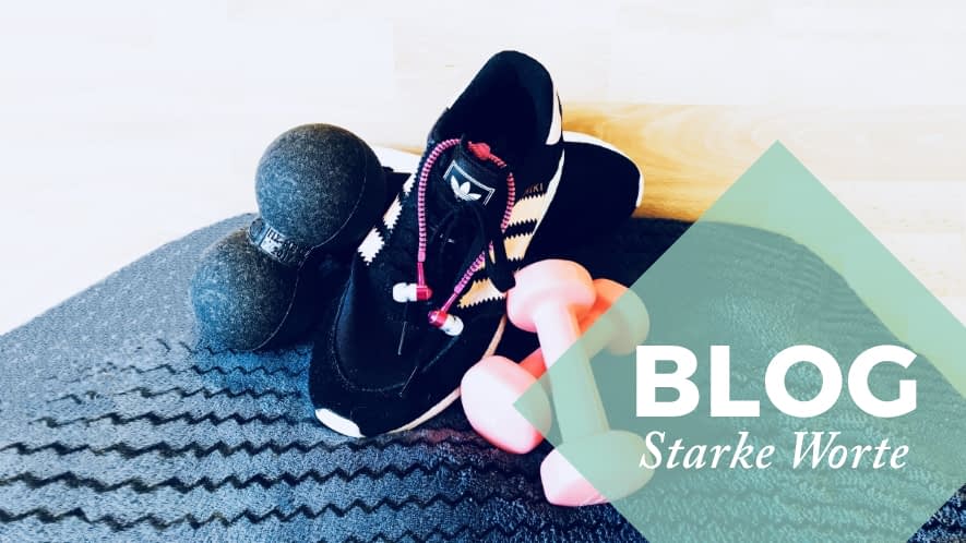 Turnschuhe, Hanteln mit Schriftzug