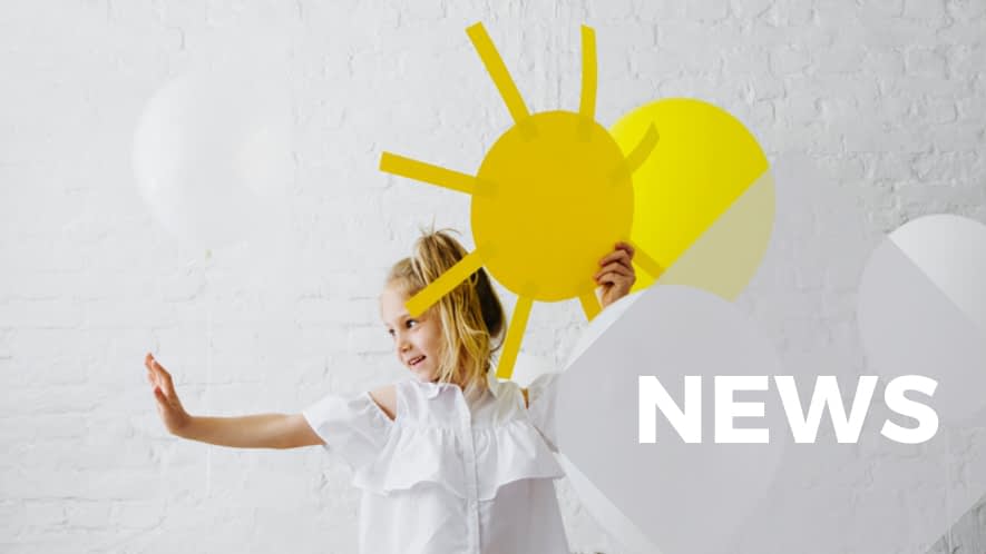 MS News: Mädchen mit Papiersonne