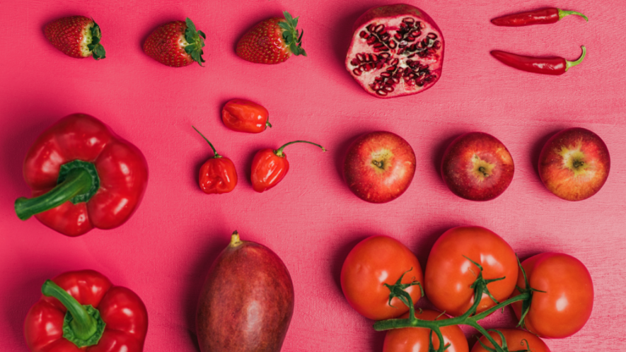 Rotes Obst und Gemüse