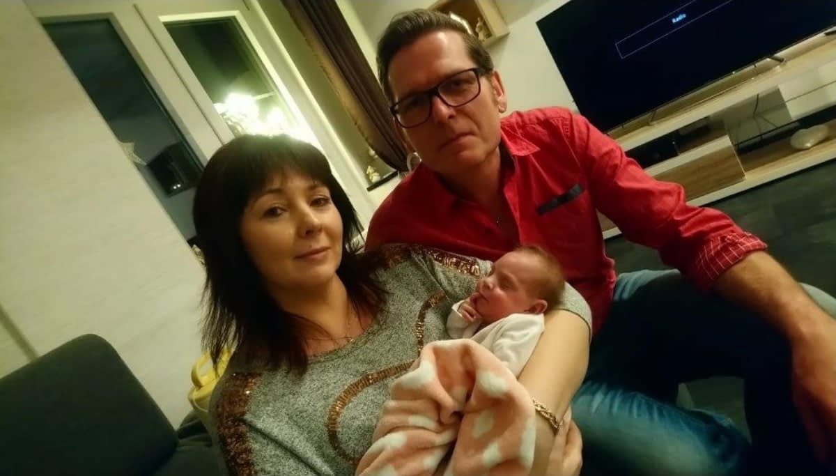 Großeltern mit ihrer Enkelin Großeltern mit ihrer Enkelin