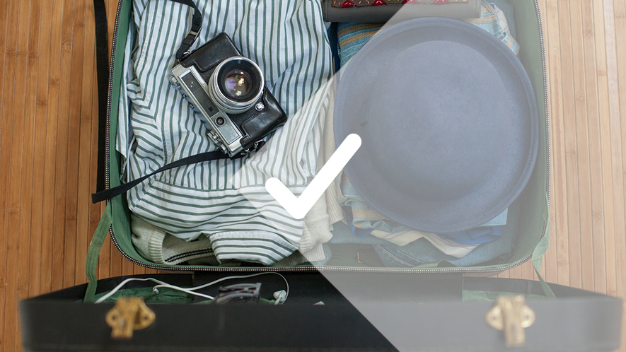 Haken vor Reiseutensilien