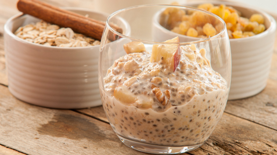 Chia-Kokos-Pudding mit Äpfeln und Zimt