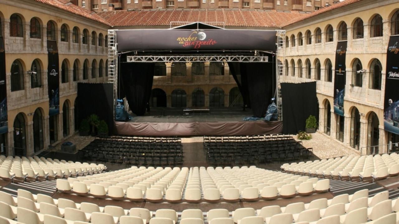 Patio de la Hospedería de San Benito