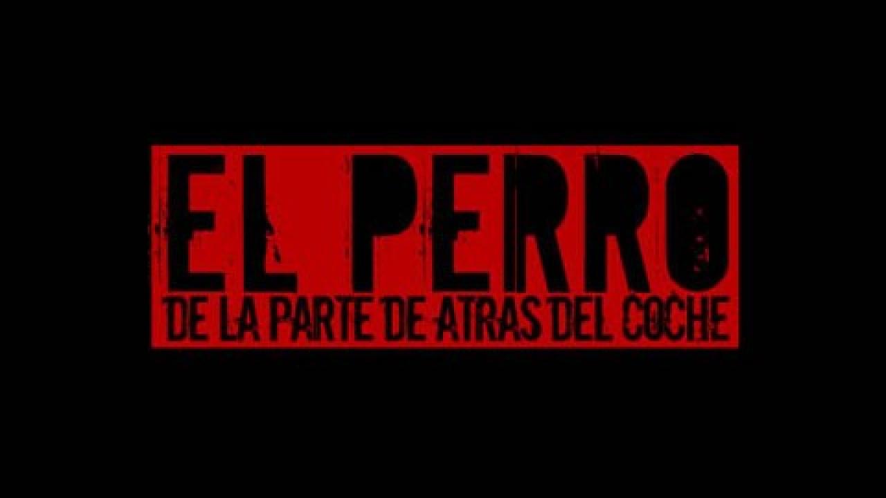 El Perro de la Parte de Atrás del Coche