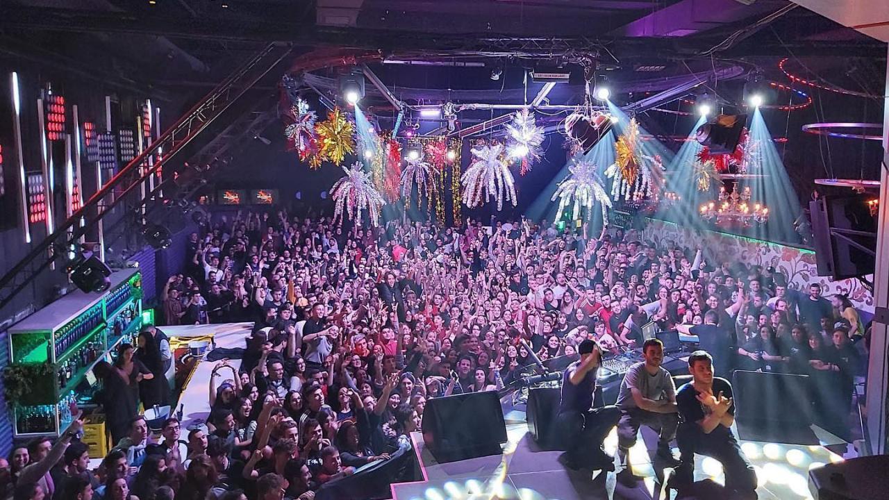 Sala La Cruz de Valencia (Cream)