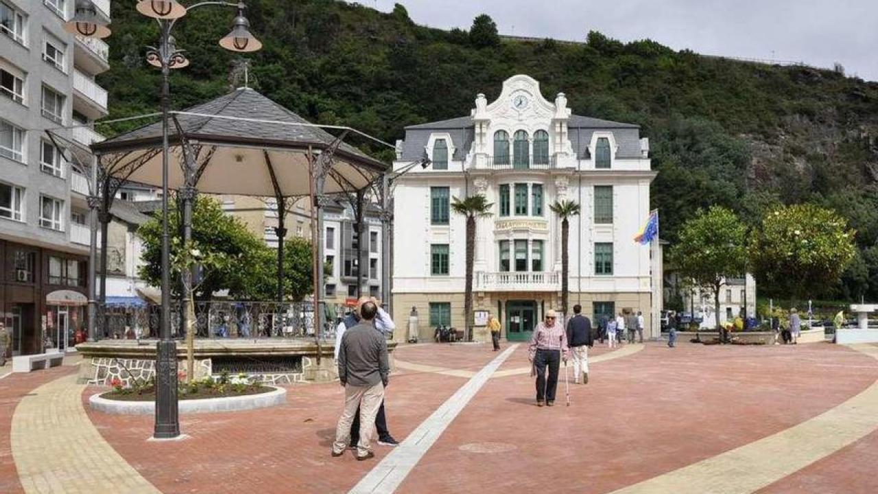Plaza del Ayuntamiento de Luarca