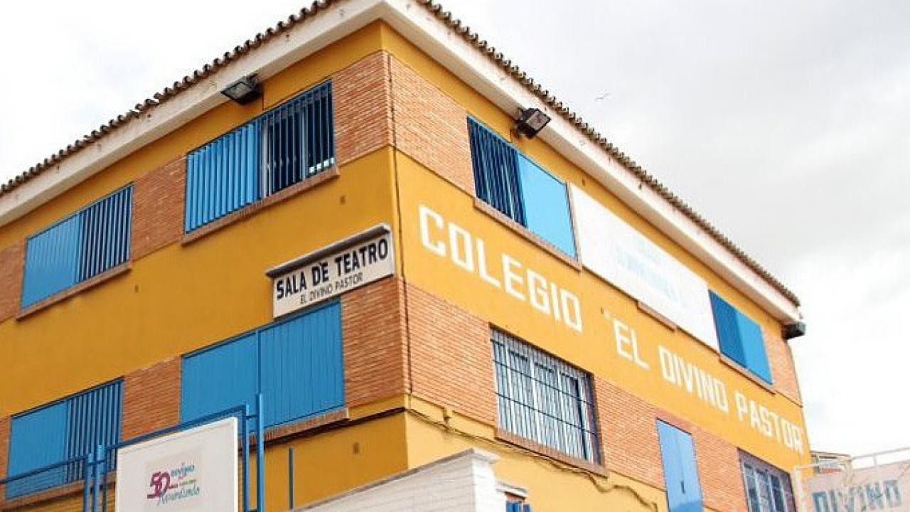 Sala y Teatro Divino Pastor