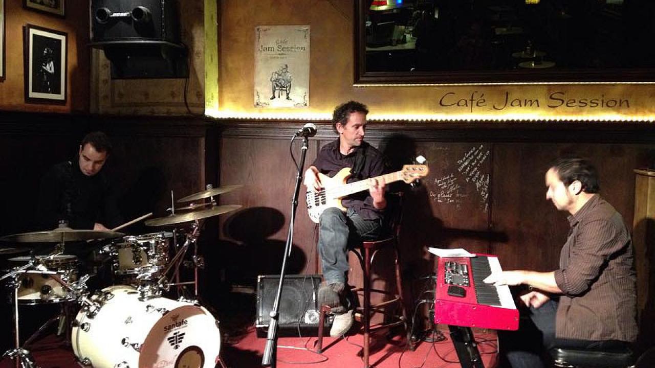 Cafe Jam Session, cafetería y sala de conciertos de Ourense