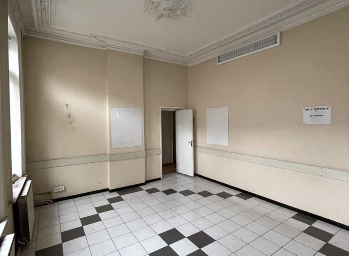 {@resource.title}, photo n° 6