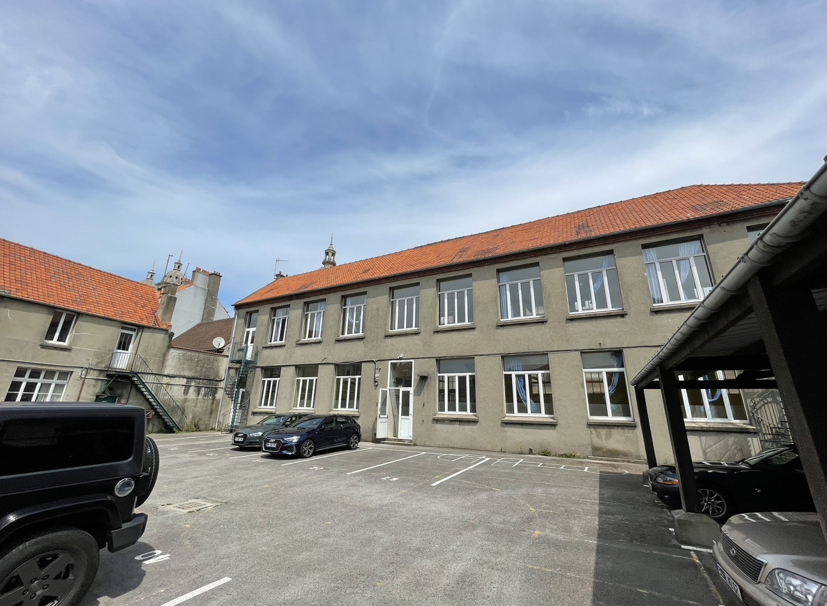 {@resource.title}, photo n° 7