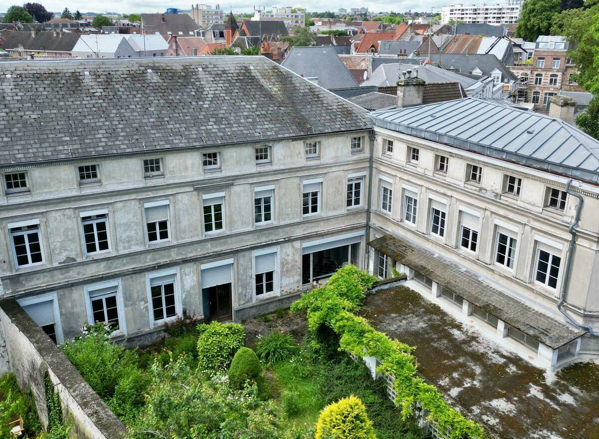 {@resource.title}, photo n° 3