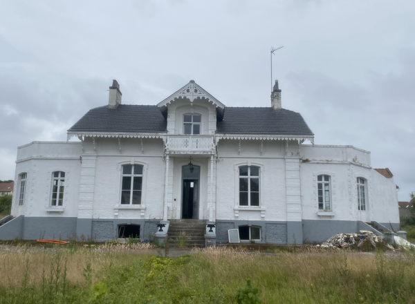 Projet de réhabilitation et terrains à Hesdigneul-Lès-Boulogne