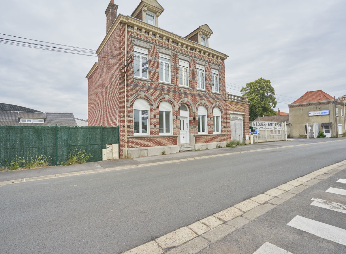 {@resource.title}, photo n° 3