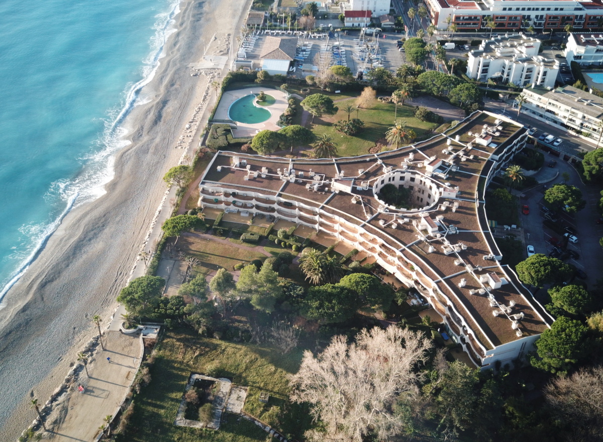 {@resource.title}, photo n° 2