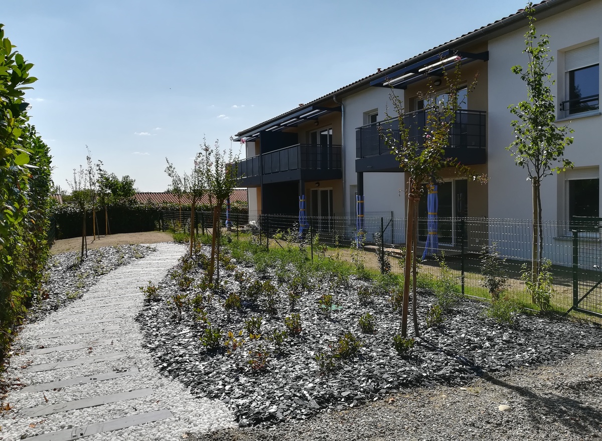 {@resource.title}, photo n° 1