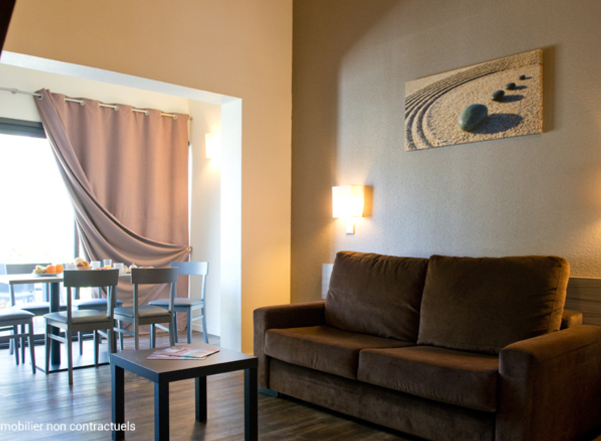 {@resource.title}, photo n° 5