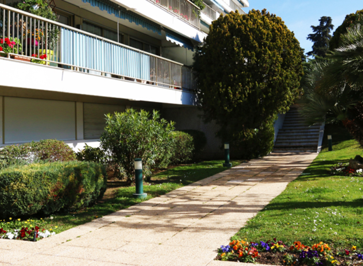 {@resource.title}, photo n° 7