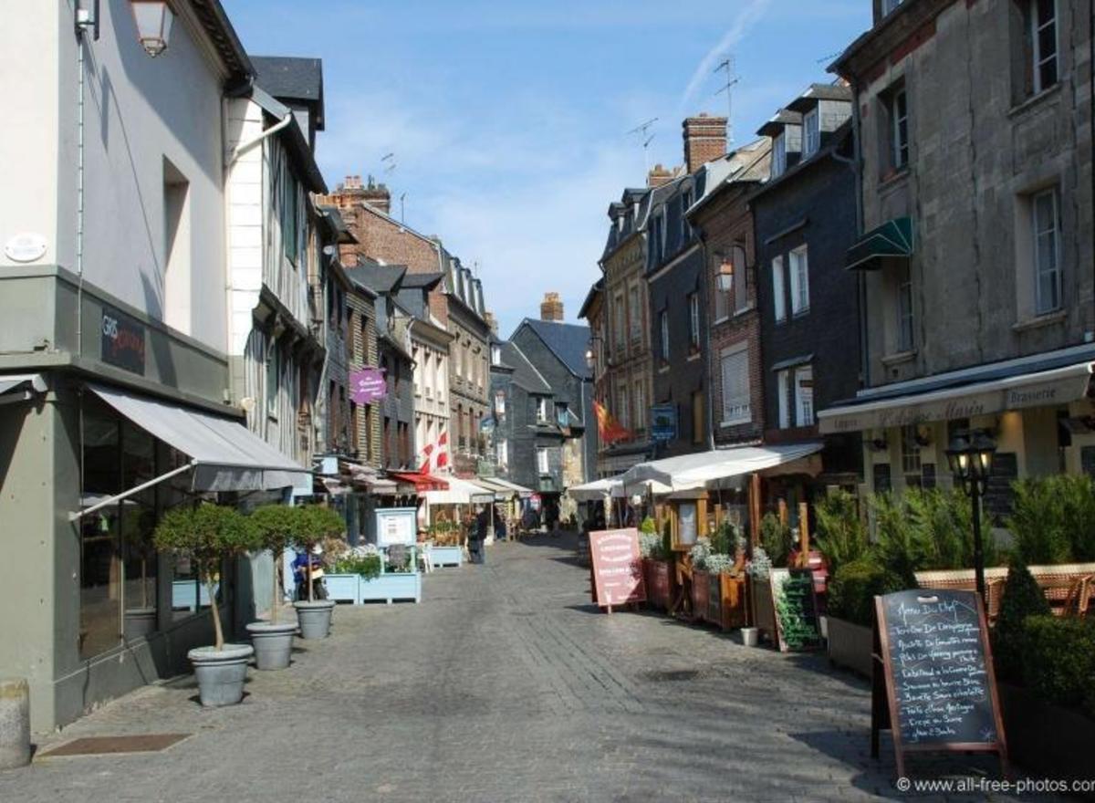 {@resource.title}, photo n° 2