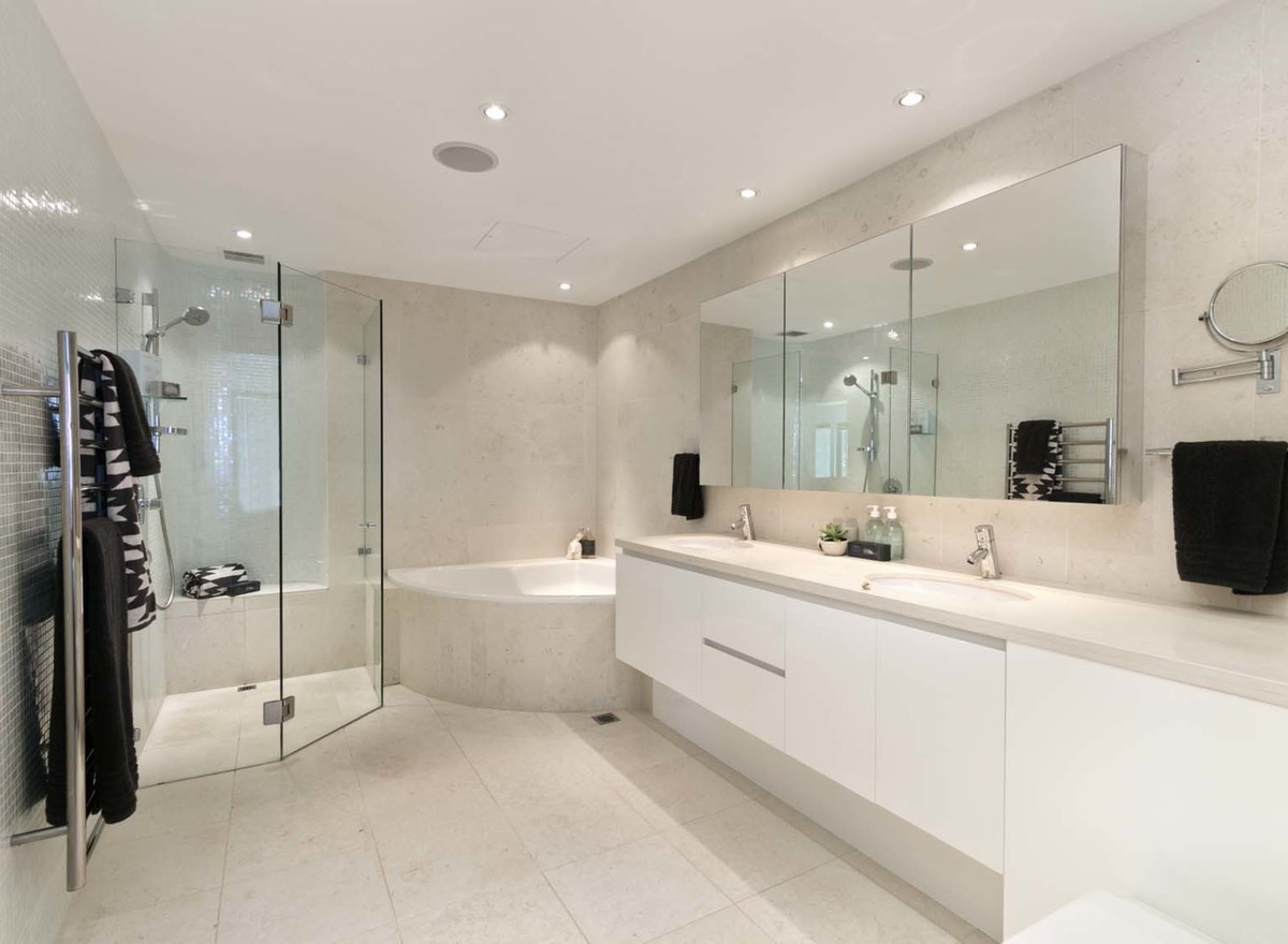 {@resource.title}, photo n° 4