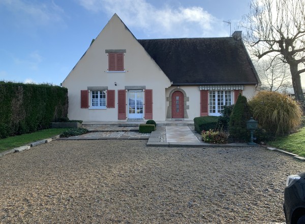 Maison dans un corps de ferme à Torcé-Viviers-en-Charnie