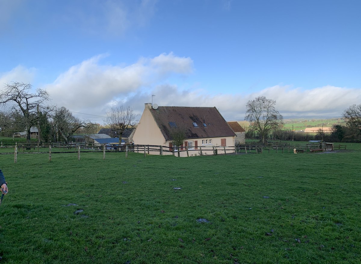 {@resource.title}, photo n° 3