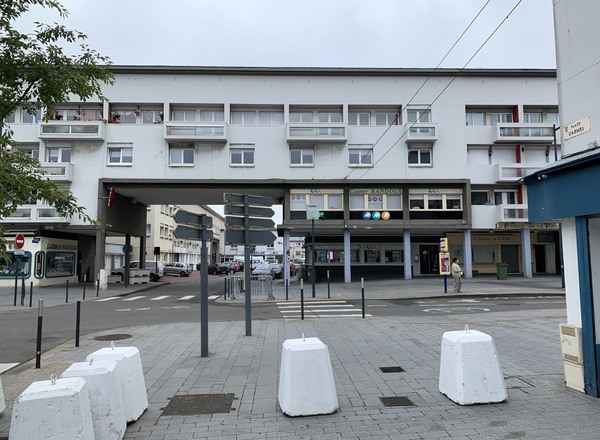 Local commercial et bureaux Place d'Armes à Calais
