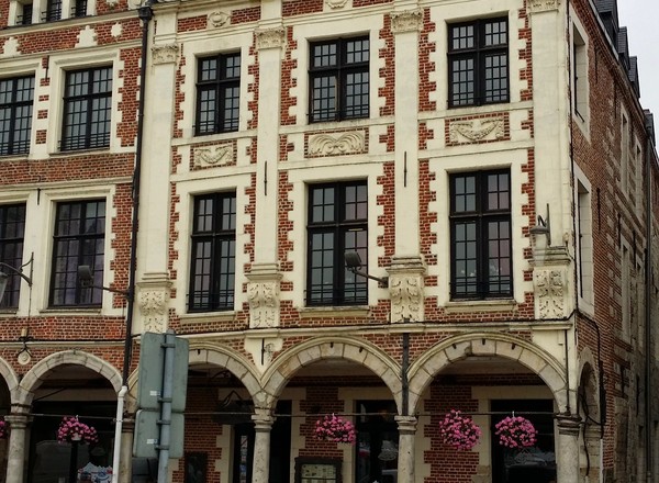 Studio Grand Place Arras Monument Historique