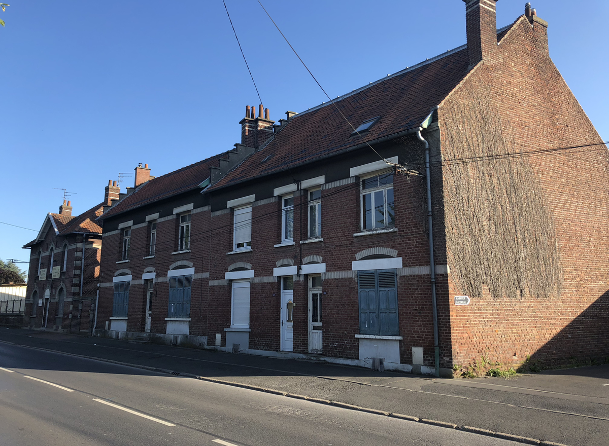 {@resource.title}, photo n° 12