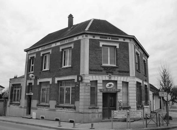 Immeuble mixte à Roisel