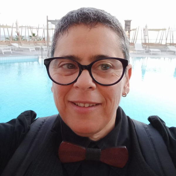 Τζούλυ Αννα Ναούμ