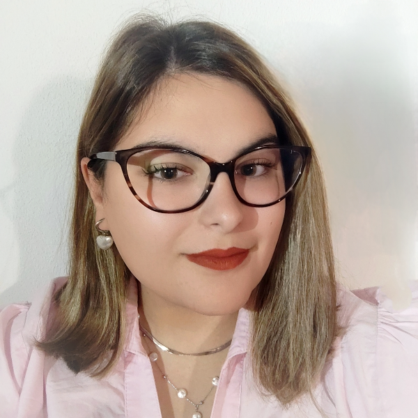 Νεφέλη Καραπτά