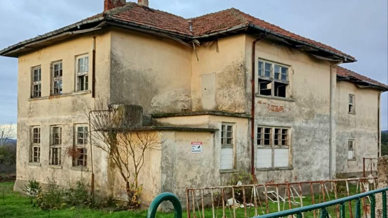 Ремонт на физкултурен салон към училище, в с. Студена, област Хасково | Сайт за дарения | Дарителски кампании | Без комисионна