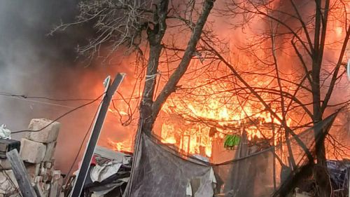 СПЕШНО!!! ДОМЪТ НА ДЯДО НАЙДЕН ИЗГОРЯ ДО ОСНОВИ! | Сайт за дарения | Дарителски кампании | Без комисионна