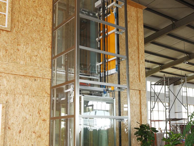 The Dangers Of The Small Elevators For Homes To The Child