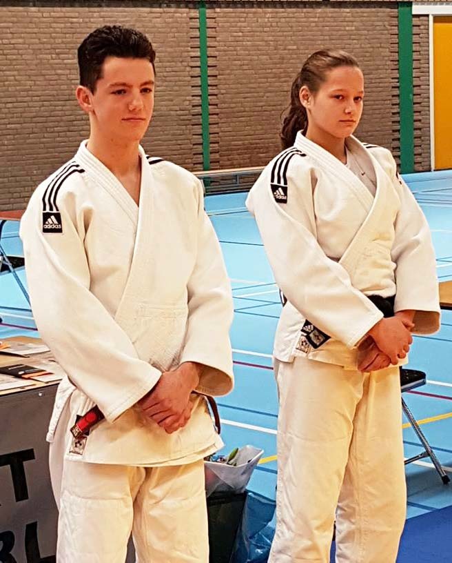 Laurens Wilms (1e dan) en Joanne van Lieshout (2e dan) Laurens Wilms (1e dan) en Joanne van Lieshout (2e dan)